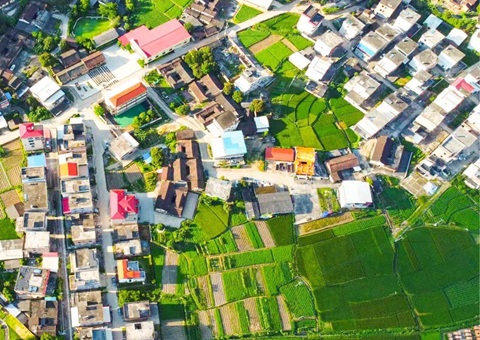 福建省开展“墟落著名行动” <br>自实验以来至上月尾，，，，，全省共命名、更名地名4900余个，，，，，收罗上图墟落地名信息近14万条